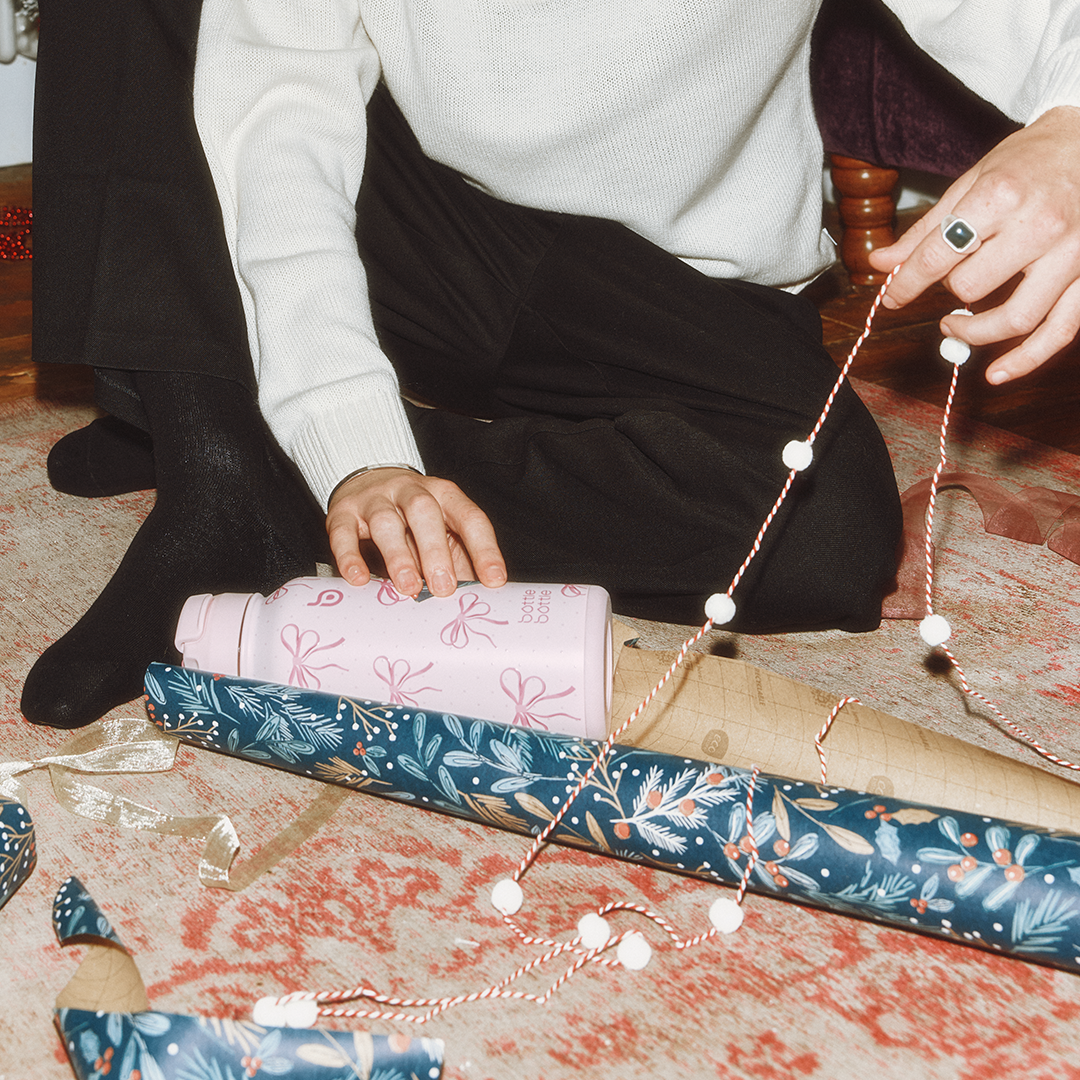 Hydro X Bottle 32oz - Bow (Per-sale)